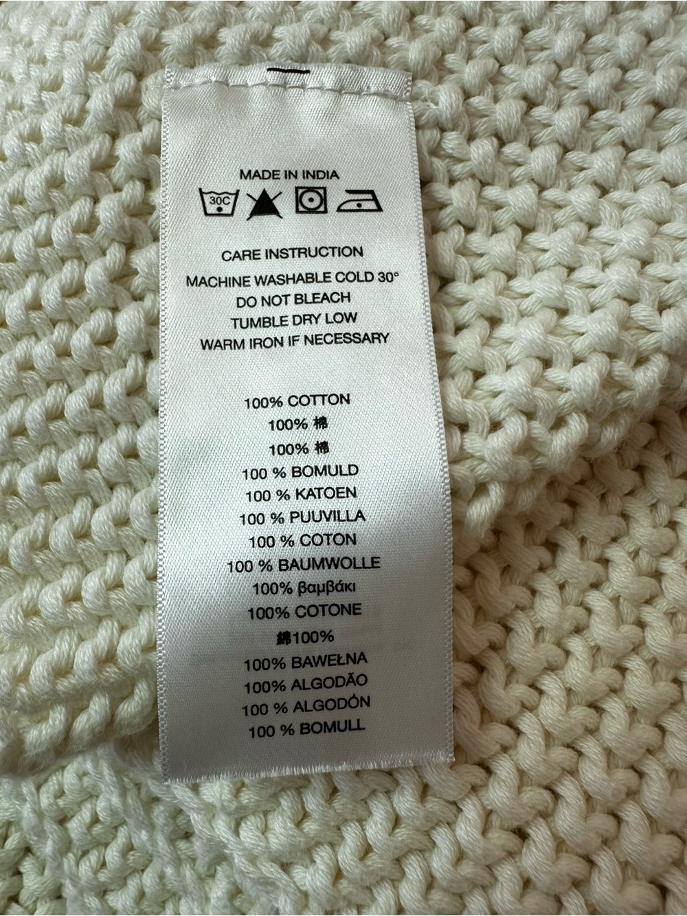UGG Cream Knit Scarf with Brown Leather Logo Patch 💯 cotton - Picture 3 of 10
